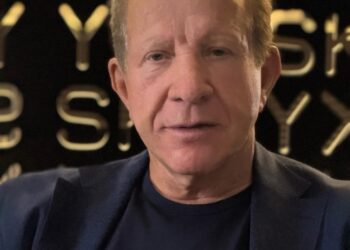 Trondit Behgjet Pacolli, thotë se po i bëjnë KOMPLOT në Shqipëri dhe premton PËRBALLJE për Aeroportin e Vlorës