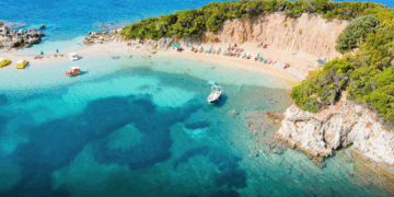 Media irlandeze “Evoke”: Riviera Shqiptare, destinacioni më i nxehtë për pushime në Evropë