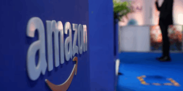 Amazon shkurton 30,000 vende pune, synon uljen e shpenzimeve