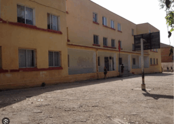 Shkollat në Shqipëri janë pa ujë, kanë lagështirë dhe tualete jashtë standardeve