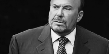 PROFIL/ “Arkitekti” i së majtës,  jeta politike e Fatos Nanos, nga burgu te betejat brenda PS