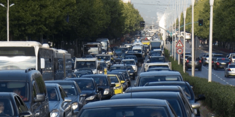 Mbi 74 mijë mjete të regjistruara në 9 muaj, shqiptarët po preferojnë makinat e reja