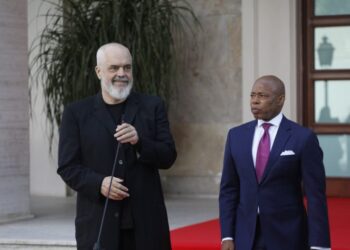 Rama me kryebashkiakun Adams: Linjë direkte fluturimesh me New York-un