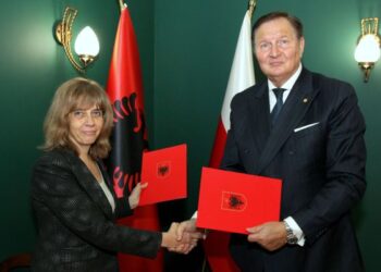 Marrëveshja që afron Poloninë me Shqipërinë: Të rinjtë polakë do të mësojnë për traditat shqiptare