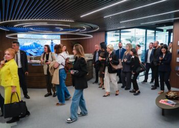 Nga siguria te investimi: ALBSIG mirëpret median në mjediset moderne në Downtown One