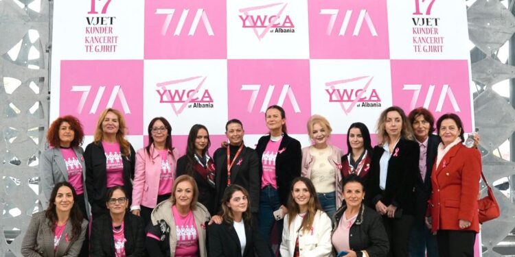 TIA dhe Kastrati Group bashkohen me YWCA Albania në ecjen kundër kancerit të gjirit – “Unë jam e fortë!”