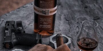 Super të pasurit po heqin dorë sendet luksoze: Bie çmimi i verërave, shampanjës, orëve dhe cigareve të shtrenjta