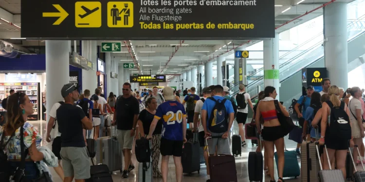 Të dielën parashikohen vonesa në aeroportet e BE-së, kontroll me shenja gishtash
