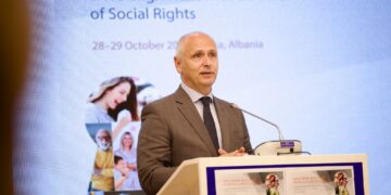 Ballkani në kërkim të… njeriut