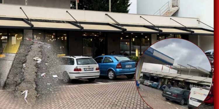 Plumbi që del nga goja!