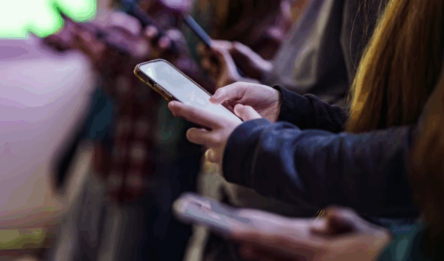 Instagram shton masa të reja për përdoruesit e mitur