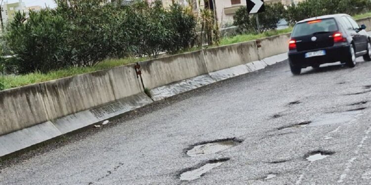 ARRSH nis të hënën punimet për riparimin e rrugës Vorë-Ura e Dajlanit, segmentet ku do bllokohet qarkullimi