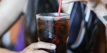 Pijet me “zero sheqer” rrezikojnë mëlçinë, zbulimet e studimit të ri  