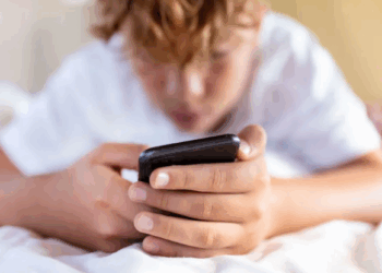 Danimarka do ndalojë përdorimin e rrjeteve sociale nën moshën 15 vjeç