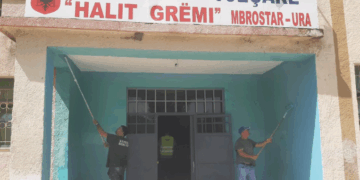 Mungesa e investimeve zbraz shkollat në fshat