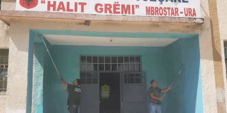 Mungesa e investimeve zbraz shkollat në fshat