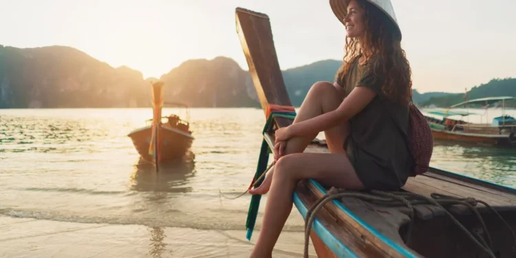 Eskpertja e “solo travel” i përgjigjet pyetjeve më të shpeshta: Çfarë duhet patur parasysh kur merrni çantën dhe..