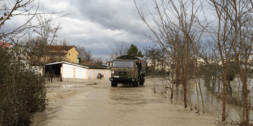 Rrezik nga përmbytjet, emergjencat civile mblidhen me urgjencë në Shkodër
