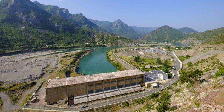 Shqipëria dhe vendet e rajonit nuk po e shfrytëzojnë sa duhet potencialin e energjisë diellore