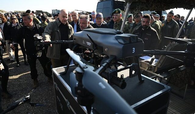 Greqia demostron forcën, teston dronët vendas në stërvitjen e madhe ushtarake