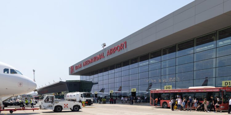 Shqipëria, në krye të Europës për fluturimet komerciale: 173% më shumë se para pandemisë, tetori arrin kulmin