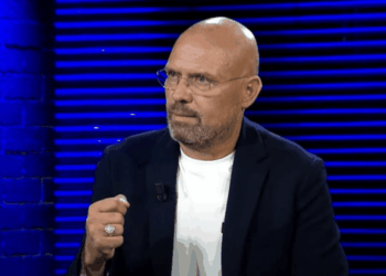 VIDEO/ Revoltohet Ylli Manjani, çohet në këmbë: SPA, grusht shteti me Ballukun