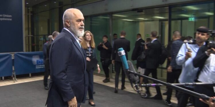 Shqipëria në prag të një hapi historik: Hapet kapitulli i fundit i negociatave me BE