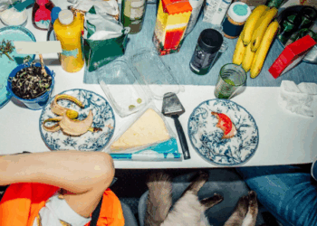 Ushqimet që ju bëjnë të keni një aromë më tërheqëse