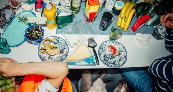 Ushqimet që ju bëjnë të keni një aromë më tërheqëse