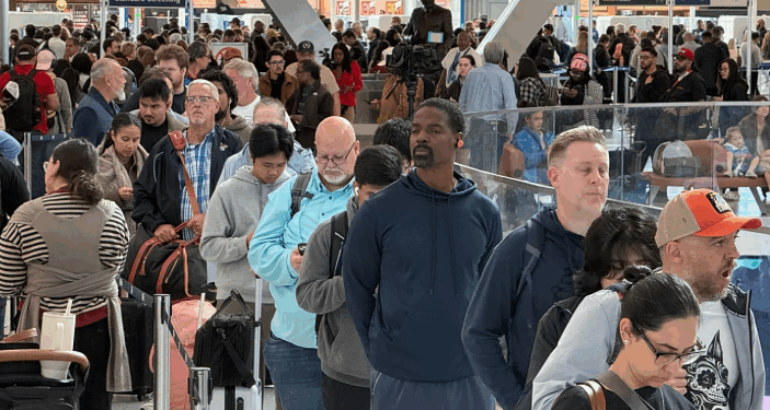 Kaos në aeroportet amerikane pas anulimit të fluturimeve, efektet ndihen edhe në Europë