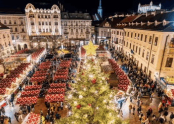 Këto janë 10 tregjet më përrallore të Krishtlindjeve në Evropë për vitin 2025