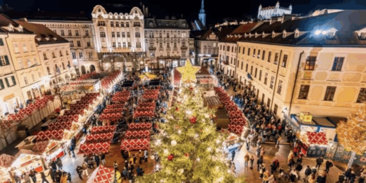 Këto janë 10 tregjet më përrallore të Krishtlindjeve në Evropë për vitin 2025