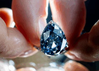 Mellon Blue, diamanti i rrallë blu shitet për 25 milionë dollarë