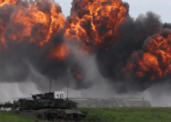 I gjithë populli “gatitu”, Polonia nis përgatitjen ushtarake për civilët