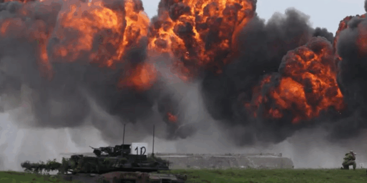 I gjithë populli “gatitu”, Polonia nis përgatitjen ushtarake për civilët