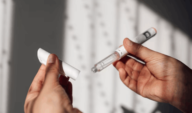 Mjekët zbulojnë lidhjen, ky trajtim për diabetin shkakton rënien e flokëve