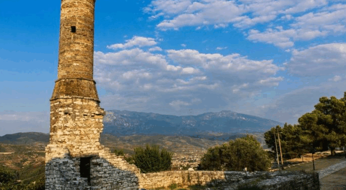 ”Travel and Tour World”: Xhamia e Kuqe e Beratit, kryevepra arkitekturore që duhet vizituar