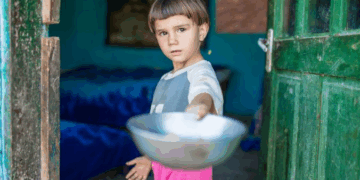 UNICEF: Mbi 400 milionë fëmijë në botë të prekur nga varfëria