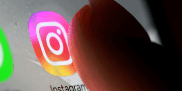 Senatorë amerikanë kërkojnë hetim mbi reklamat mashtruese në Facebook e Instagram