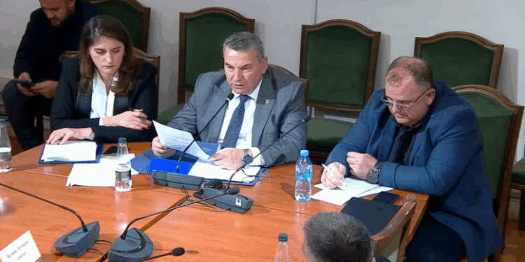 Përmbytjet, Çako: Jemi pothuajse në emergjencë