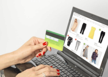 Shqiptarët thyejnë rekord, shpenzuan 700 miliardë lekë blerje dhe pagesa online