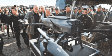 Greqia prezanton doktrinën e re ushtarake “Mburoja e Akilit”: Egjeun do t’a mbyllim nga toka