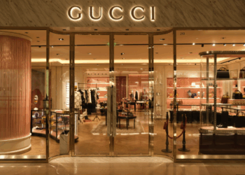 Shtresa e mesme dhe e ulët shpenzon më shumë për marka luksi sesa të pasurit