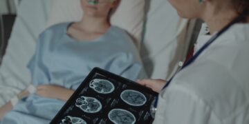 Të sëmurët me tumor ikin jashtë, numri i diagnozave në QSUT ra me 45% me 2024