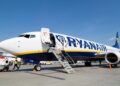 Ryanair hap 100 vende të reja pune në Tiranë për stjuardesa dhe stjuardë