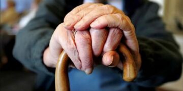 Nis shpërndarja e bonusit të fundvitit për pensionistët, çfarë duhet të dini