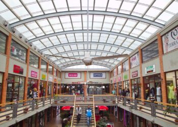 Pse kompanitë e Kosovës po zbarkojnë në Shqipëri