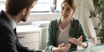 Katër metoda për të kërkuar me sukses rritje rroge në 2026