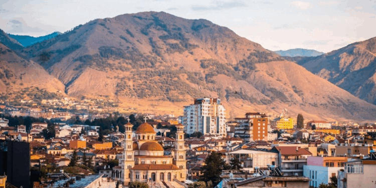 “Travelbinger”: Shqipëria, parajsa e fshehur natyrore e Europës