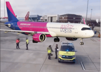 MISTERI/ 5 pasagjerë pa ndjenja. Hipoksia apo helmimi, çfarë e ktheu pas avionin e Wizz Air nga Londra? Kompania: Nuk themi dot më shumë